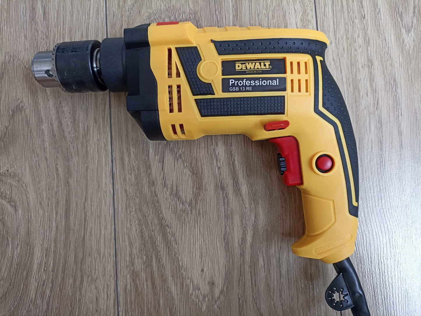 COMBO DEWALT: Taladro Percutor, Atornillador/Destornillador + Pulidora Profesional