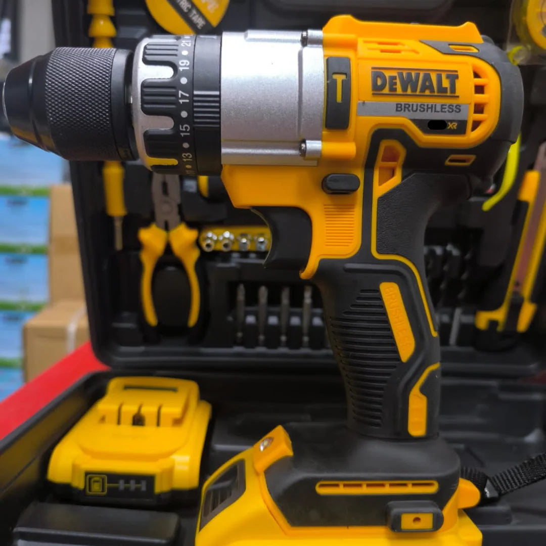 Taladro  DEWALT 68 Voltios -Inalámbrico con MALETIN DE ACCESORIOS